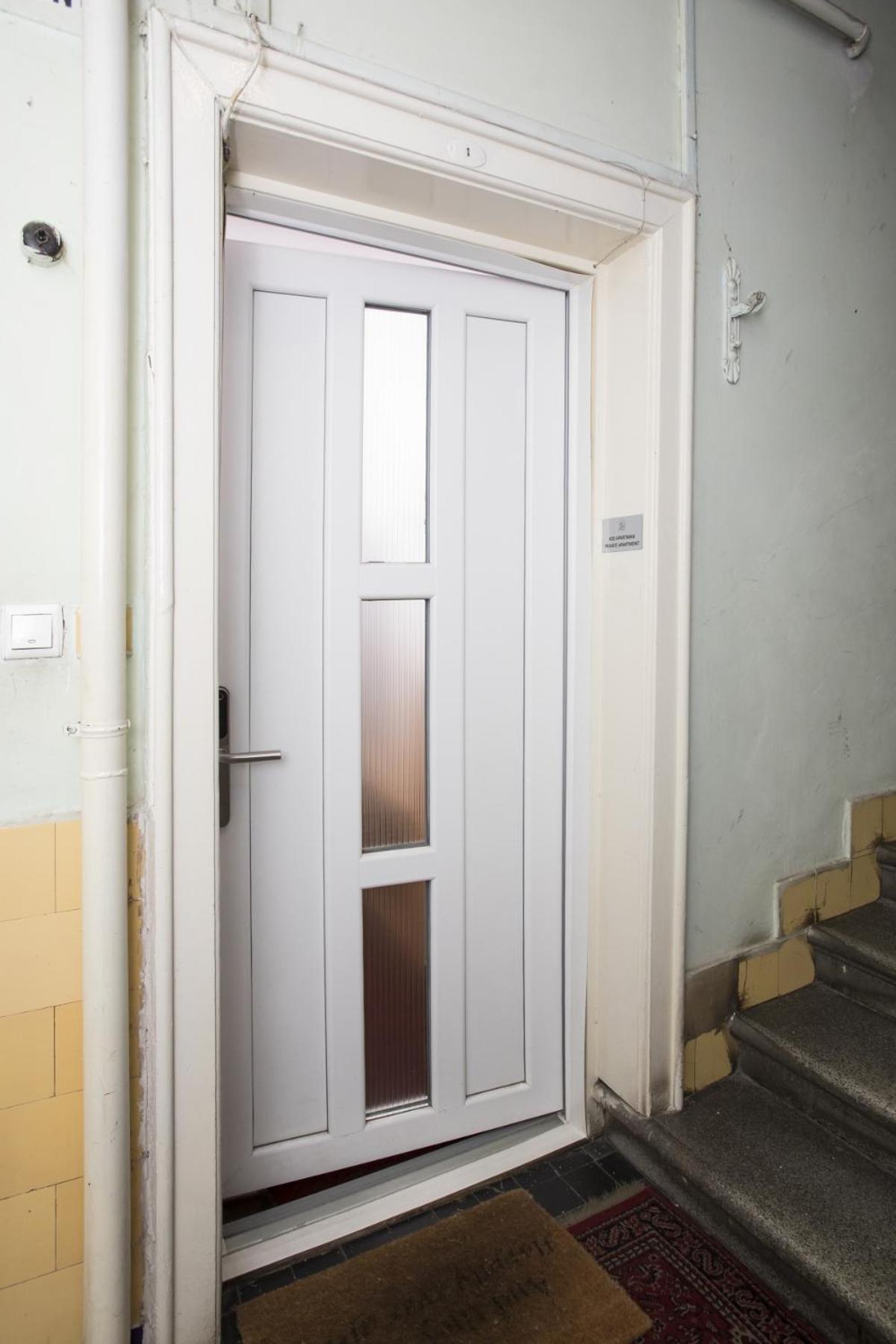 H20 Colors Apartment Budapest Ngoại thất bức ảnh