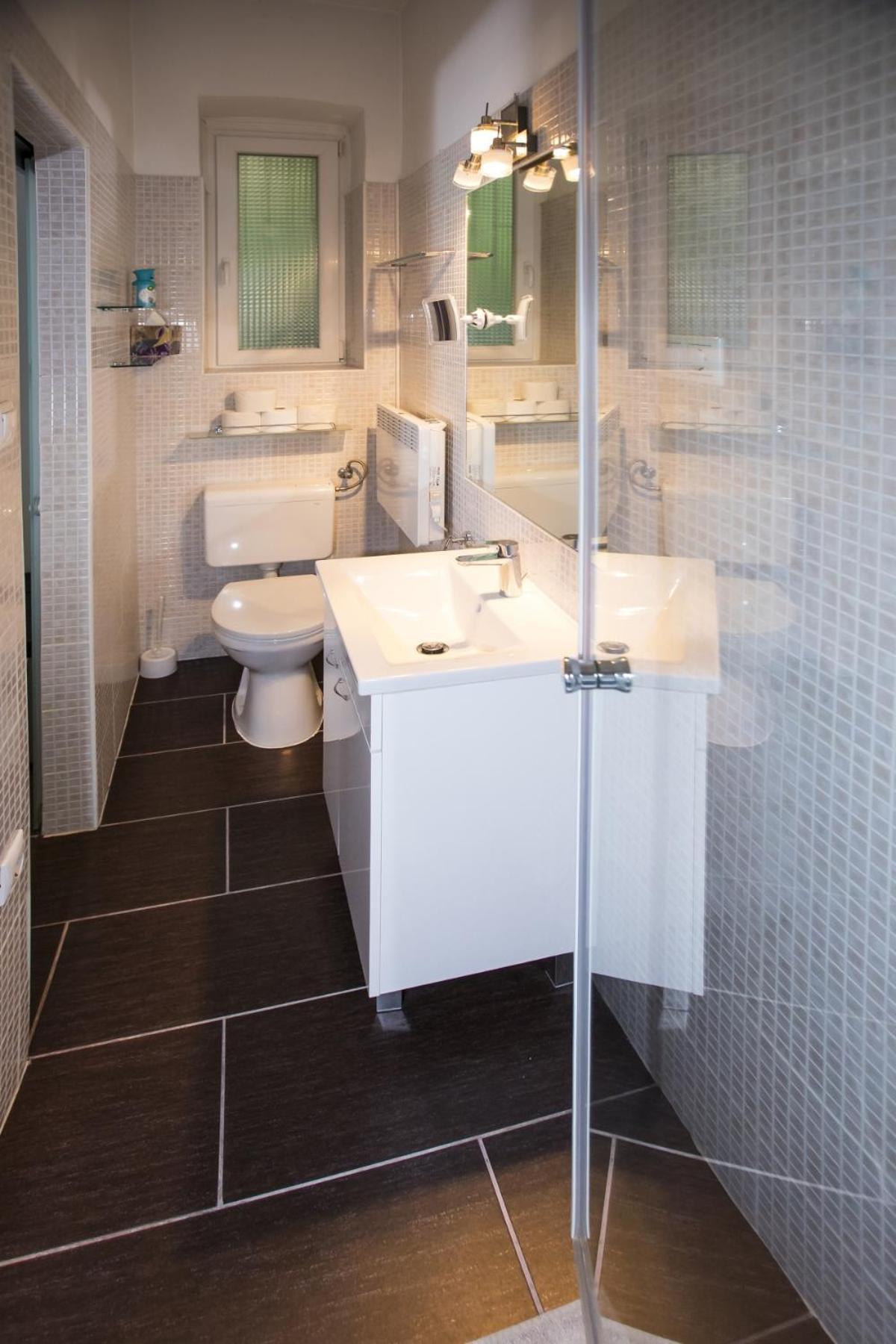 H20 Colors Apartment Budapest Ngoại thất bức ảnh